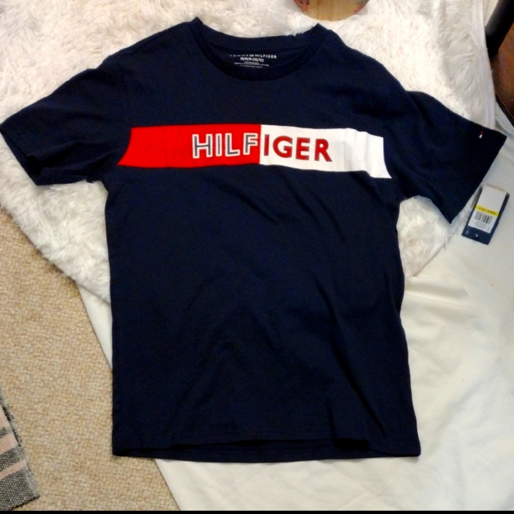 Tommy Hilfiger Navy T-Shirt with Red and White Logo Boy M 10/12 🆕